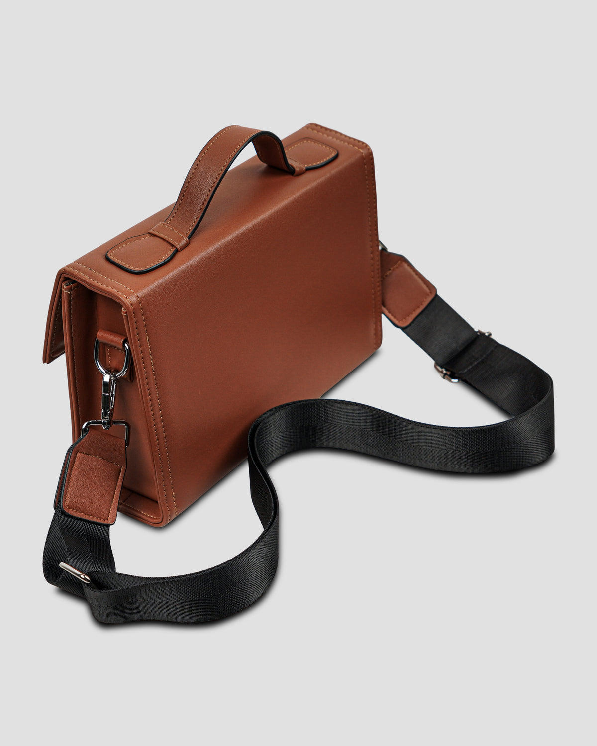Structura Flap Crossbody - Saddle Brown