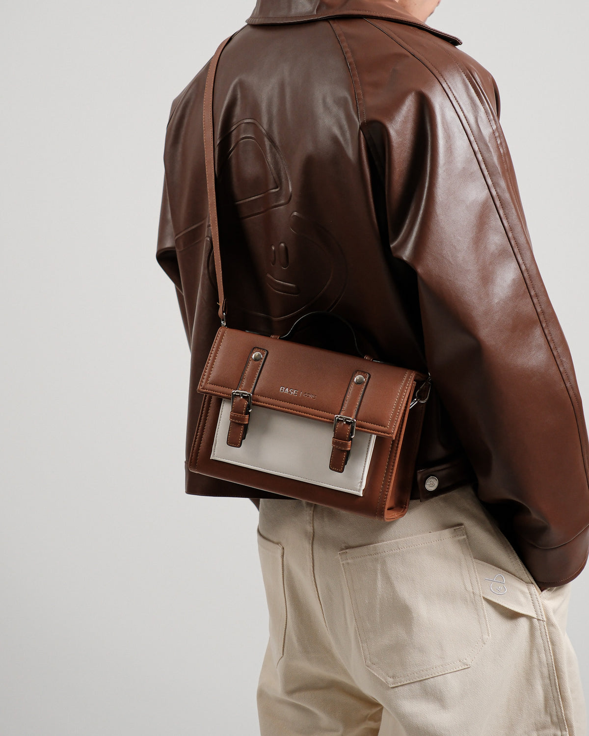 Structura Flap Crossbody - Saddle Brown
