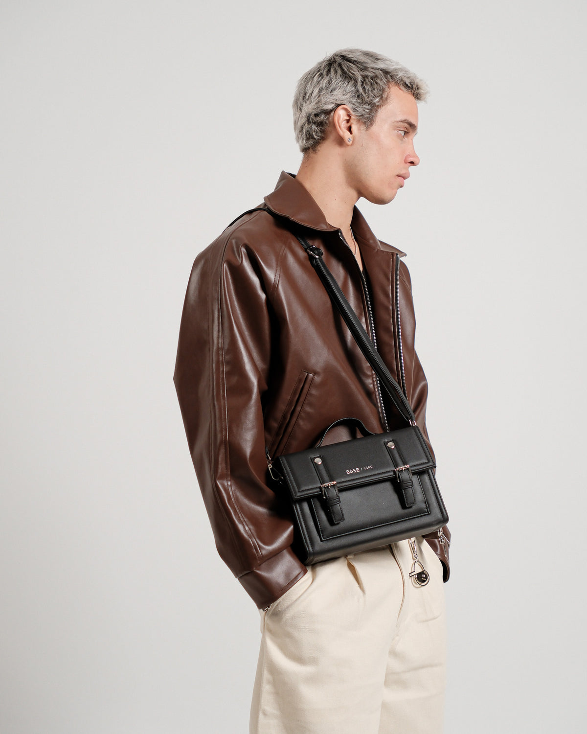 Structura Flap Crossbody - Black