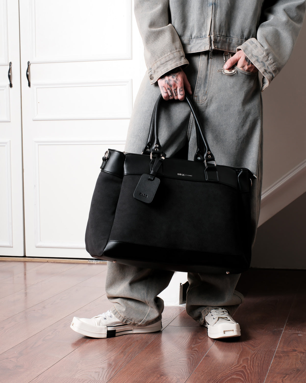 Contrast Suede Tote - Stealth Black