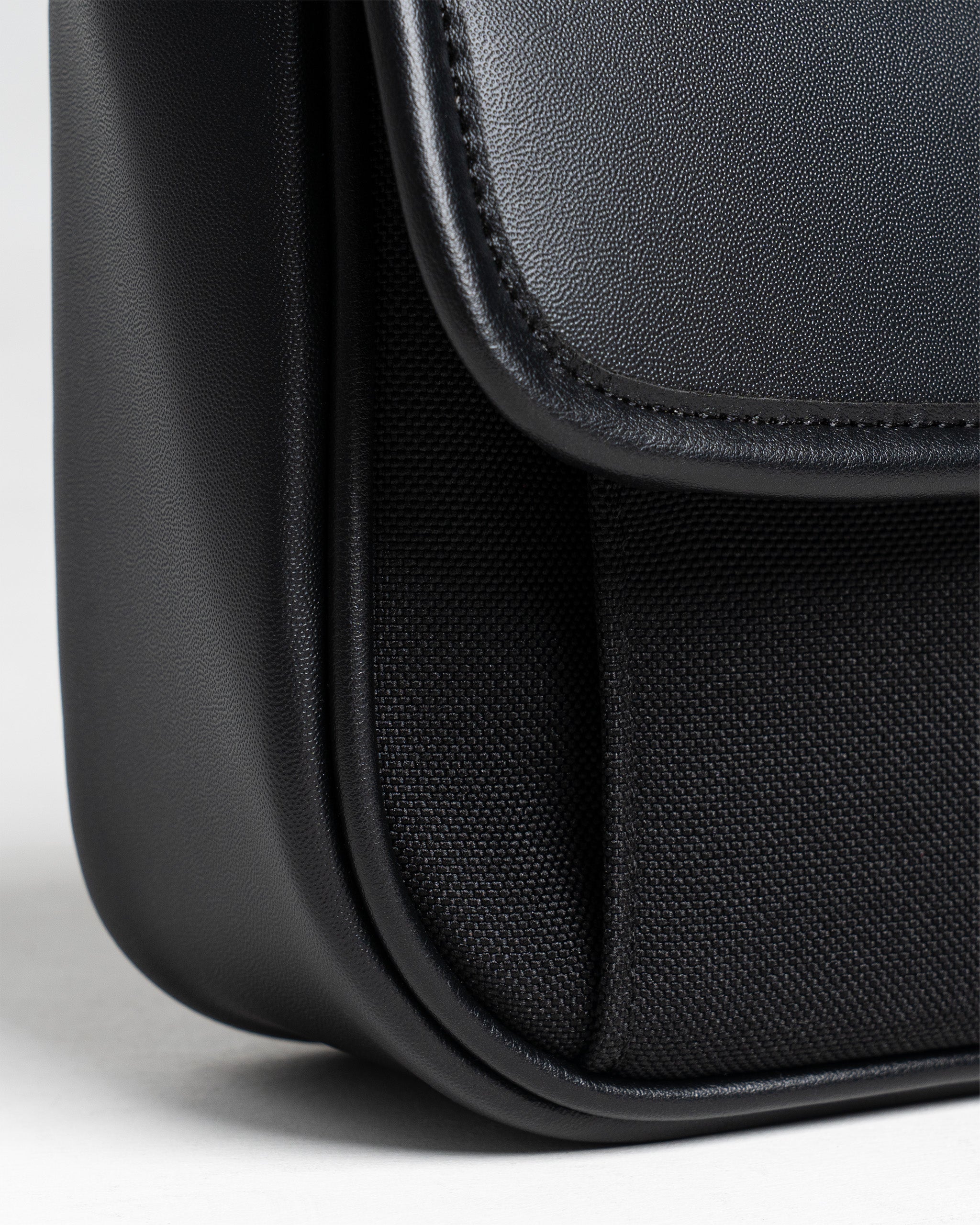 Core Flap Crossbody - Black