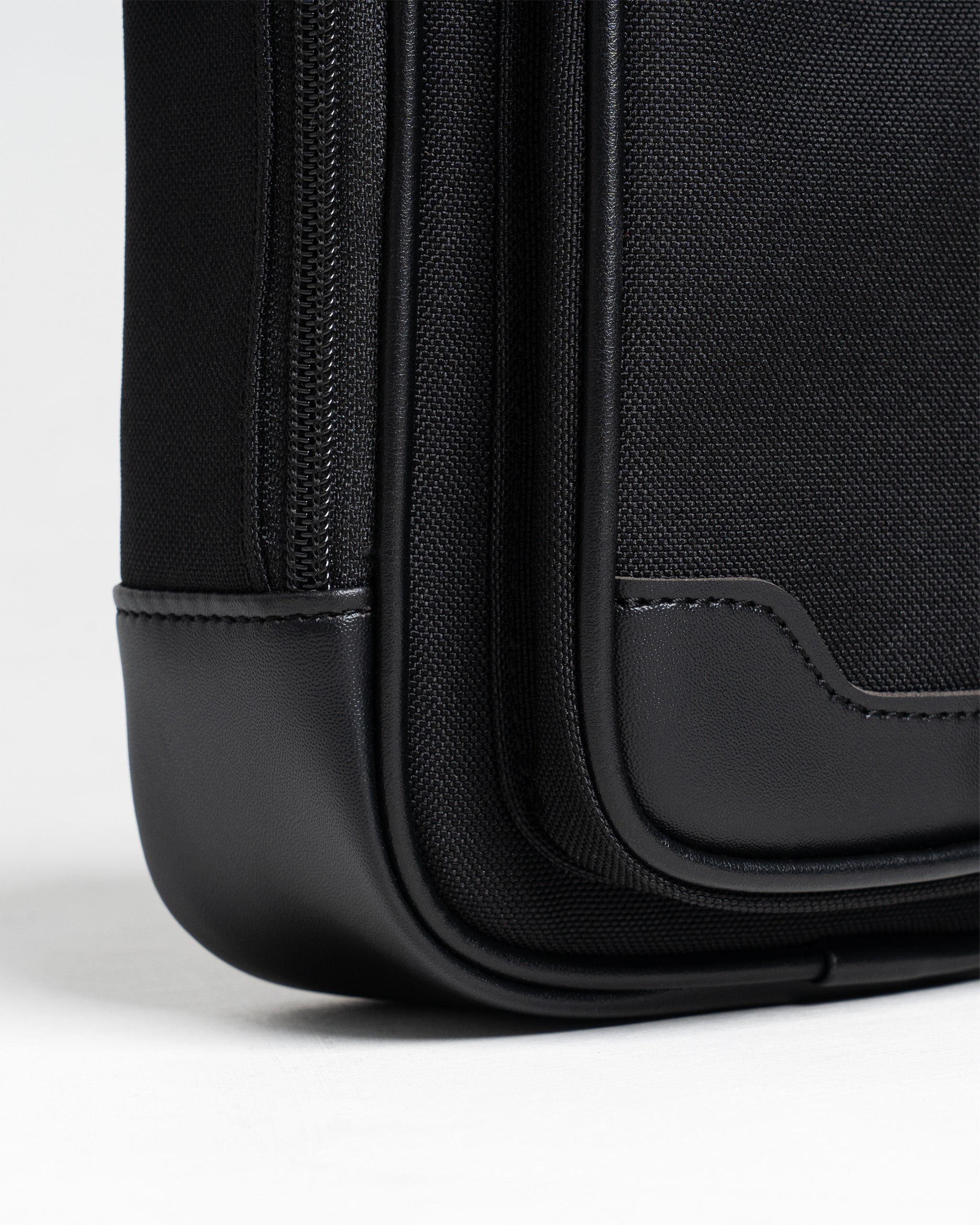 Monolith Vertical Crossbody - Navy